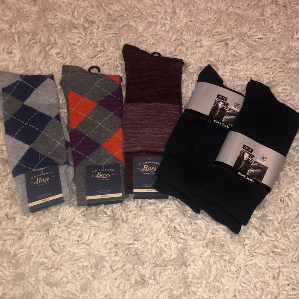 5 pairs of brand new men’s socks